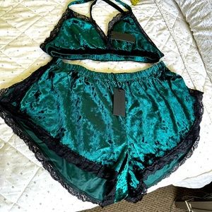 FOXBLOOD Velvet Lounge Set 3X (18-22)